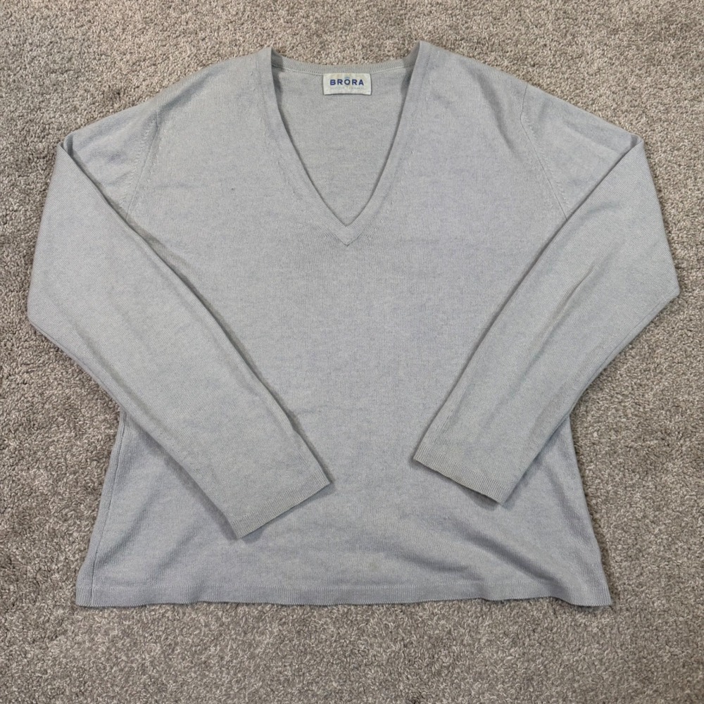 Brora 100% Cashmere‎ V-Neck Sweater Light Blue Made in Scotland Size 38 Pullover